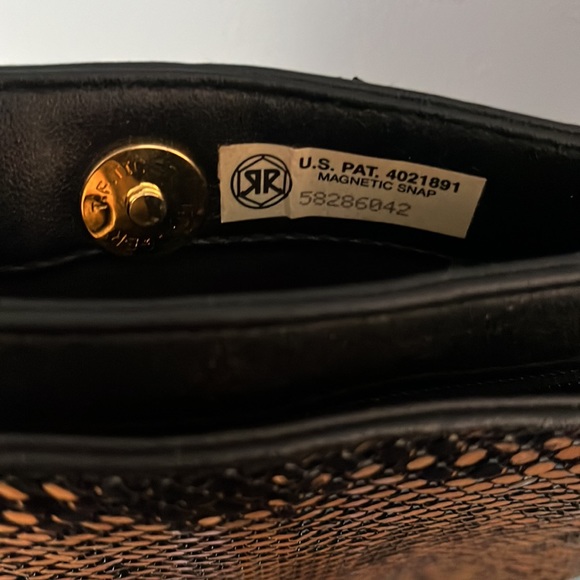 Vintage Whiting & Davis Mesh Cross Body Bag. Black with Removable Strap. - Picture 6 of 12